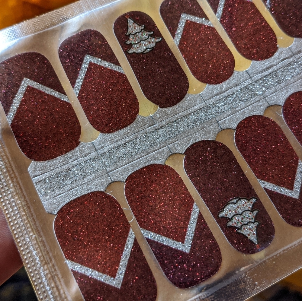 5 for $20 Nail Wraps- Underneath the Tree